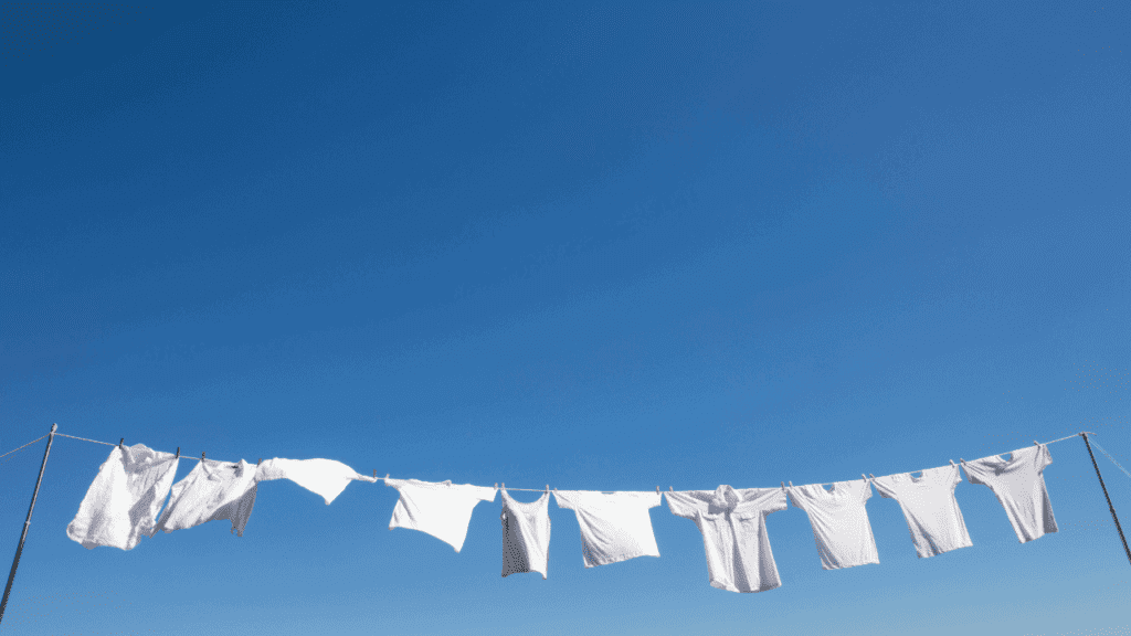 How To Wash Greasy Clothes